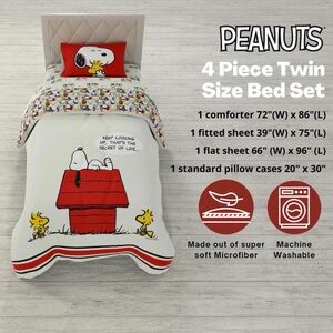 NWT Peanuts 4 piece Twin Bed Set